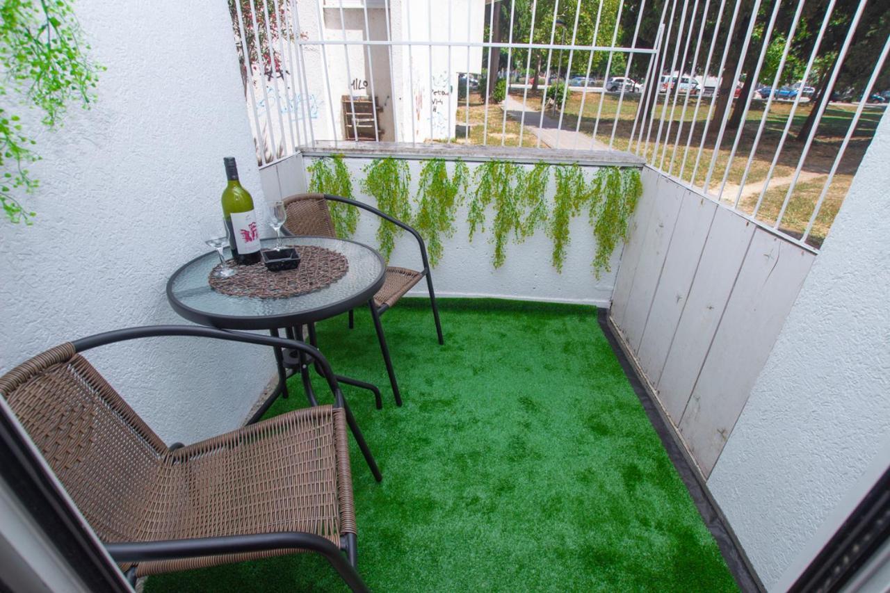 Lea Apartment Bar Exterior foto